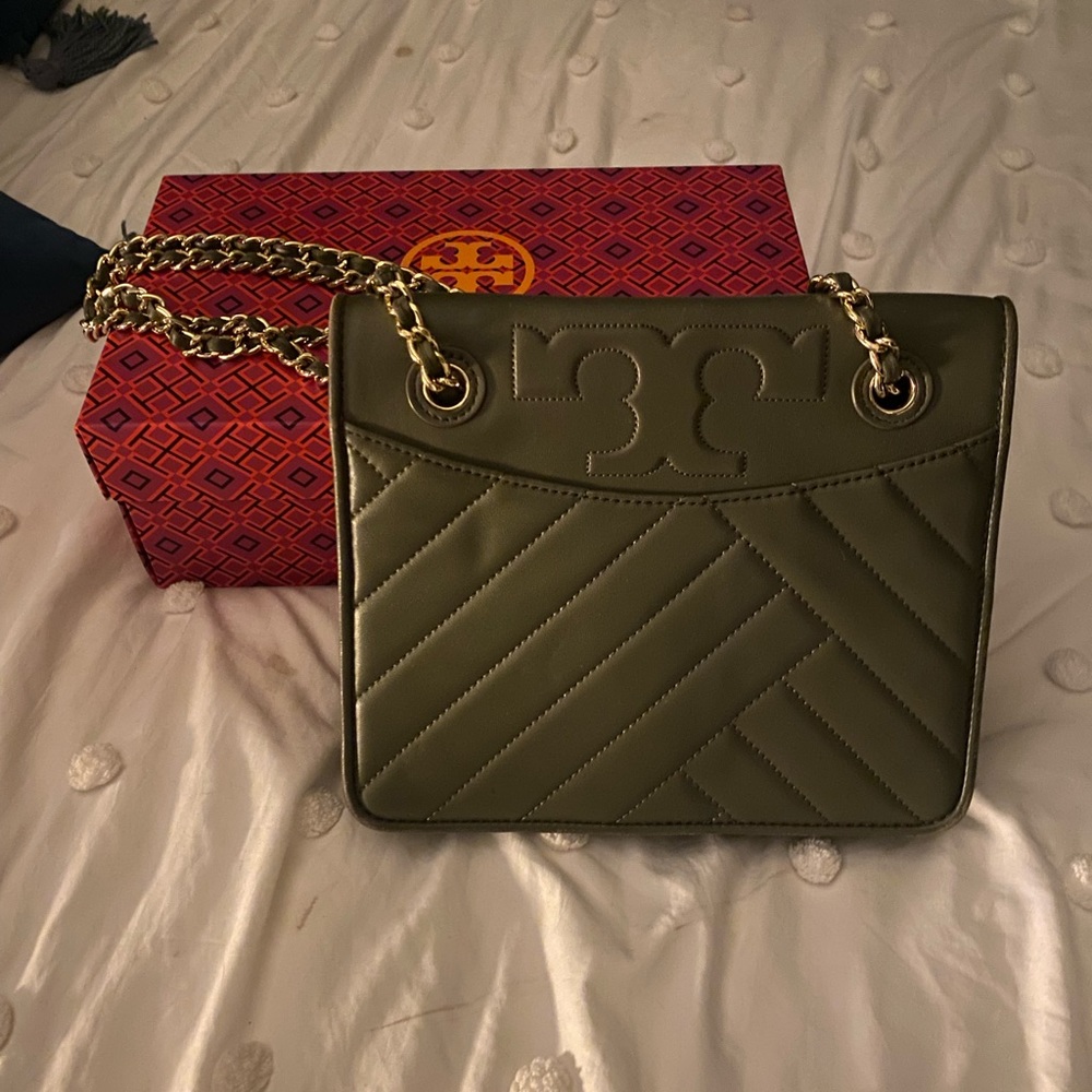 Tory Burch Alexa bag in Banana Leaf Green